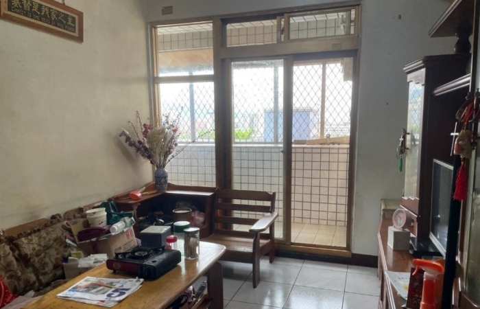 經過志工清掃,陳家客廳煥然一新。(攝影:簡瓊玟)
